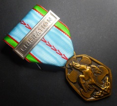 Original WW2 French Military Medal ~ The War Medal with Liberation Bar. - £27.05 GBP