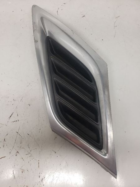 Passenger Right Grille Upper Ends Fits 08-11 SAAB 9-3 1008434 - $50.49