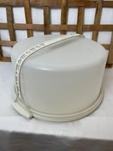 Vintage Tupperware Cake Taker Carrier 12” With Handle 1256-5 EUC Almond Color - £17.23 GBP