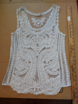 Capri Women White Lace Sleeveless See-thru Blouse Size Small EUC - £10.72 GBP