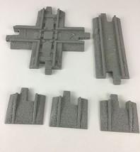 GeoTrax Rail &amp; Road System Replacement Track Pieces Grey Gravel 5pc Lot M19 - £13.41 GBP