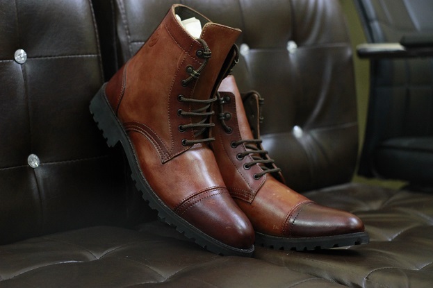 Men's Custom Made Two Tone Brown Leather Long Lace up High Ankle Marching Boots