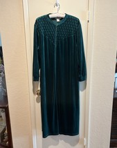 VERMONT COUNTRY STORE Size L Smocked Yoke Velvet Full Zip Robe Housecoat... - $51.50 CAD