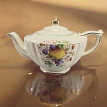 Vintage Sadler Fruit Medley Teapot 2291 Cream Porcelain Gold Trim, England READ - £20.79 GBP