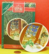 Hallmark Keepsake Ornaments &quot;Cookies for Santa&quot; Collectors Plate/Base 1990 - $5.95