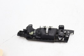 06-13 AUDI A3 8P HATCHBACK FRONT RIGHT PASSENGER INTERIOR DOOR HANDLE E2007 image 7