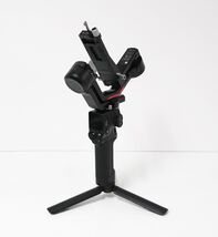 DJI RS 4 3-Axis Gimbal Stabilizer for Cameras (CP.RN.00000343.04) image 2