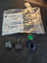 ALLEN BRADLEY 800FM-LF3PN5GX10 800FM GREEN 22 mm MOMENTARY PUSH BUTTON N... - $54.13 CAD