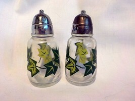 Vintage Pair Hazel Atlas IVY Salt &amp; Pepper Shakers Clear Glass - £10.97 GBP