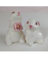 Vintage 1983 Avon Easter Bunny Rabbit Salt &amp; Pepper Shakers - $229.29 MXN