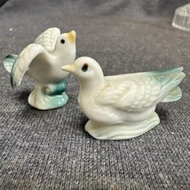 Vintage Miniature Bird Figurine Bone China Ceramic  Set of 2 - £8.52 GBP