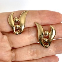 Vintage Monet Patented Abstract Swirl Balls Gold Tone Clip On Earrings - £16.04 GBP