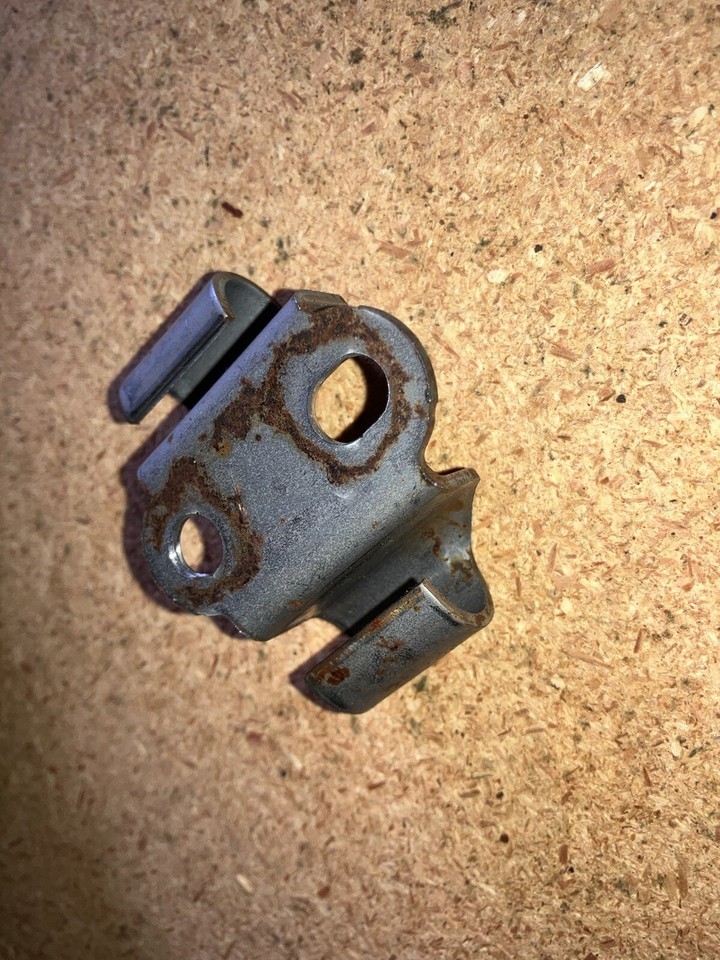 2012 12 HONDA CIVIC SI E Brake Cable Holder Bracket Emergency Brake - $29.69
