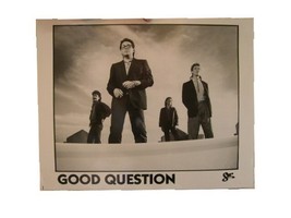 Good Question Press Kit and Photo Thin Disguise - €23,24 EUR Good Question Press Kit and Photo Thin Disguise - €23,24 EUR