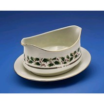 Royal Limited Holly Holiday Gravy Boat Attached Underplate Gold Rim &amp; Ho... - $665.43 MXN