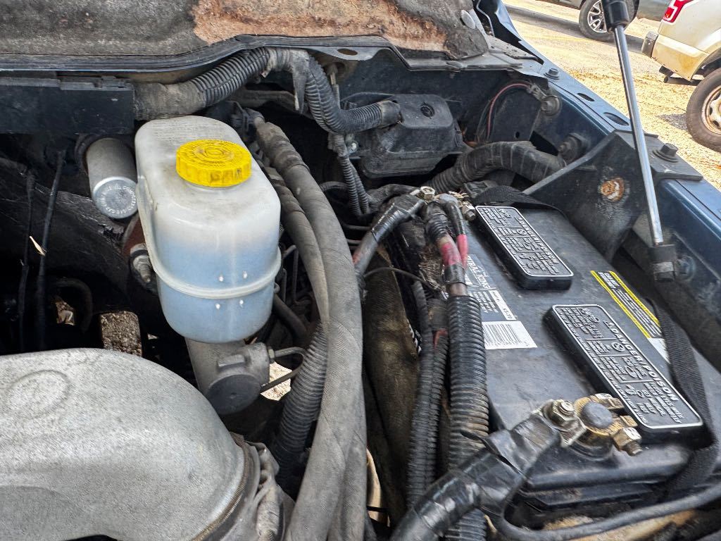 2003 Dodge Ram 2500 OEM 5.9L Automatic 4WD Rear Drive Shaft  Item image 4