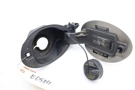 06-12 MERCEDES-BENZ W251 R350 FUEL FILLER DOOR W/ CAP E0514 image 10