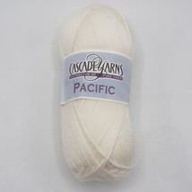 An item in the Crafts category: Cascade Pacific Yarn White 02