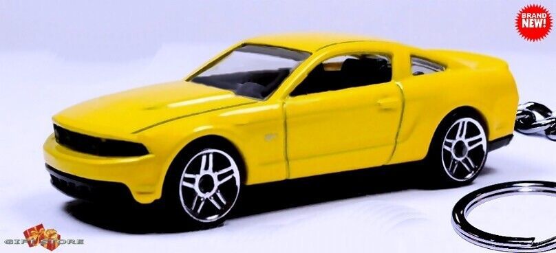 VERY RARE KEYCHAIN YELLOW FORD MUSTANG GT CUSTOM Ltd EDITION GREAT GIFT - $28.98