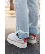 White Embroidered Sherpa Plush Thick Sole Winter Slippers - $603.30 MXN