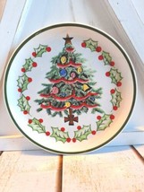 Vintage Geo Z Lefton 8.5&quot; Plate Christmas Tree w/Holly Berries &amp; Gold Star - £7.00 GBP