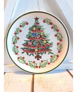 Vintage Geo Z Lefton 8.5&quot; Plate Christmas Tree w/Holly Berries &amp; Gold Star - £7.03 GBP