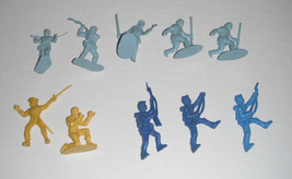 Military and fighter type--plastic figures--10 pieces...circa late 1950&#39;s-1960&#39;s - £7.86 GBP