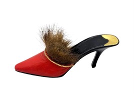 Just the Right Shoe SEDUCTION Mini Shoe Figure Red Black w/ Fur 2001 Raine - £14.86 GBP