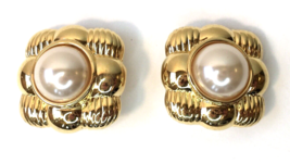 Joan Rivers Signed Faux Pearl Gold Tone Basket Weave Square Clip Earrings - £16.03 GBP