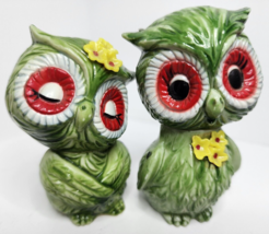 Vintage 3&quot; Salt Shaker Cute Anthropomorphic Owls Retro Green Kitschy - £12.58 GBP