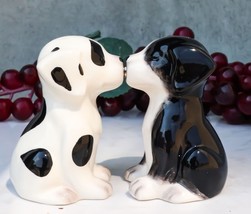 Ebros Ceramic Black &amp; White Mutt Puppy Dogs Kissing Salt And Pepper Shak... - $328.55 MXN