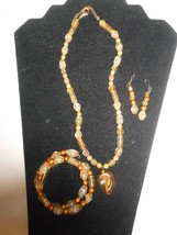 Pretty Beaded jewelry set Necklace w/ matching earrings, bracelet in gold colors - £5.51 GBP