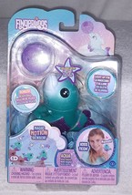 FINGERLINGS AQUA the Baby Dolphin 3" New - $156.16 MXN FINGERLINGS AQUA the Baby Dolphin 3" New - $156.16 MXN