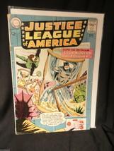 Justice League of American 26 DC 12 cent Comic book Four Worlds to Conquer - £7.87 GBP
