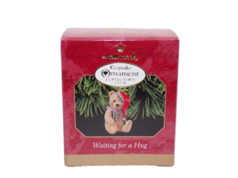 Hallmark Keepsake Christmas Ornament Collector&#39;s Club Waiting For A Hug ... - £7.40 GBP