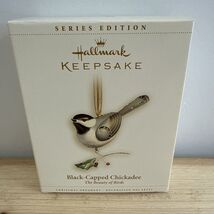 Hallmark Keepsake 2006 Beauty of Birds Series Black Capped Chickadee #2 ... - $1,477.41 MXN