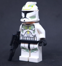 Lego Star Wars Phase 1 Clone Trooper - Sand Green &amp; Lime 7913 Minifigure - £10.86 GBP