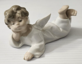 Lladro 4541 "Angel Reclining" young Cherub lying down - $30.84