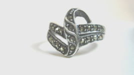 925 Sterling Silver and Marcasite swirl ring Size 6.5 Estate never worn - £15.19 GBP
