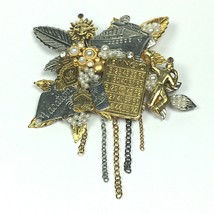 Vacation Cruise Ship Bingo Pin Brooch Gold and Silver Tone - £11.20 GBP