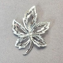 Vintage Leaf Filigree Brooch Silver-tone Pin Oak Leaf Women&#39;s Costume Je... - £15.55 GBP