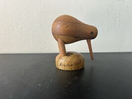 Vtg Hand Carved Wooden Kiwi Bird Figurine Arrowtown NZ 3.75” - $17.33