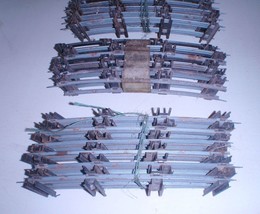 Lot Of 34 Pieces American Flyer S Scale Track - Curve - $30.99