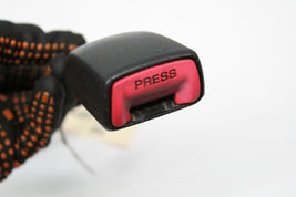 2005-2006 INFINITI G35 SEDAN FRONT LH DRIVER SIDE SEAT BELT BUCKLE ASSY J6767 image 8