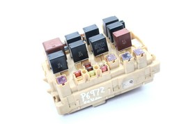 2000-2005 TOYOTA CELICA GT GTS LEFT ENGINE BAY FUSE RELAY BOX P6972 image 4