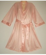 Designer LUCIE ANN Shimmering Satin Trim Lined Peach Robe Avg. - $61.12 CAD