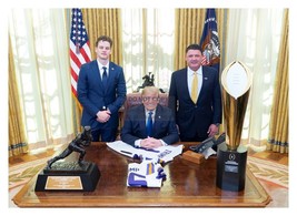Donald Trump w/ Lsu Coach Ed Orgeron &amp; Quarterback Joe Burrow 5X7 Photo Reprint - £6.70 GBP