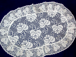 vintage lace dresser scarf white flowers oval (sew rm bx 6) - $4.80