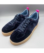 Steve Madden Tucker Navy Sneakers 9 Velour Casual Gum Sole Pink Accents - $977.84 MXN