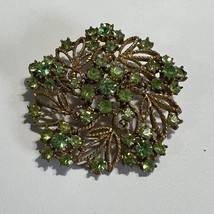 vintage rhinestone brooch Green Stones Gold Tone 2&quot; Brooch Pin - $359.03 MXN